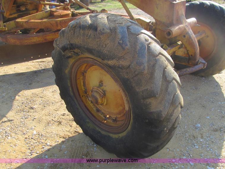image for item F4566 Caterpillar 112 motor grader
