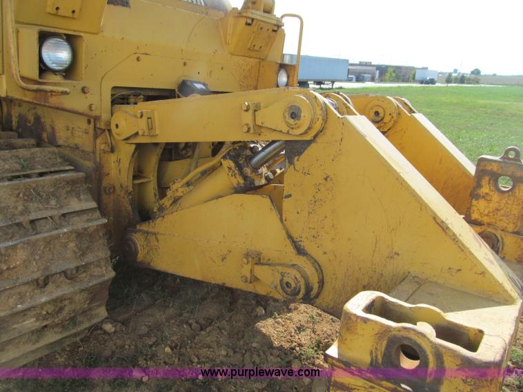 image for item F4568 1988 Caterpillar D7G dozer