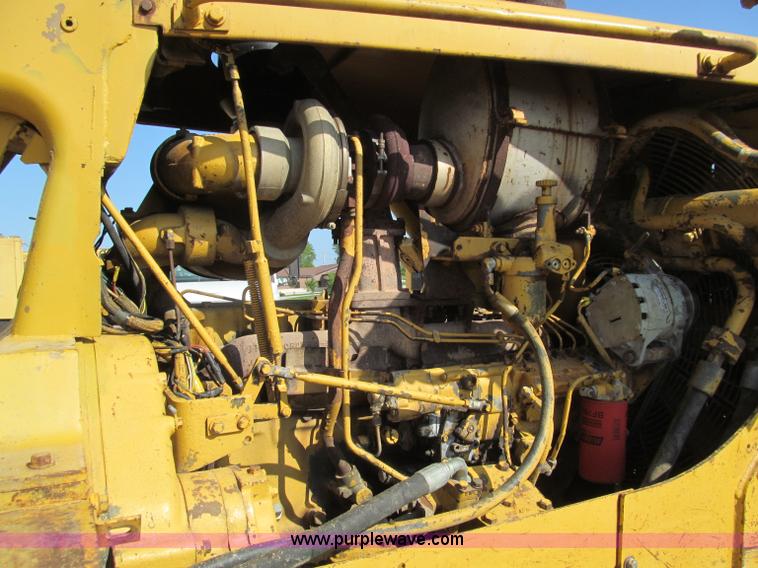 image for item F4568 1988 Caterpillar D7G dozer