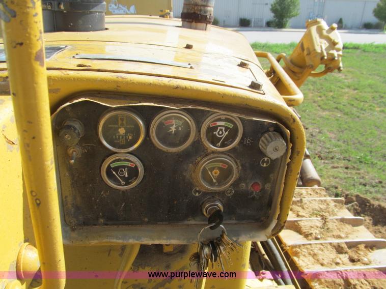image for item F4568 1988 Caterpillar D7G dozer