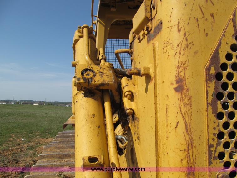 image for item F4568 1988 Caterpillar D7G dozer