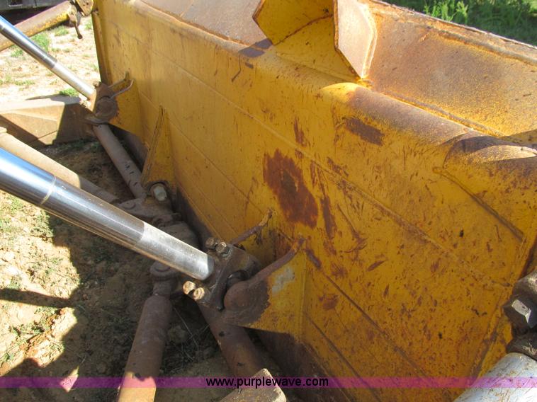 image for item F4568 1988 Caterpillar D7G dozer
