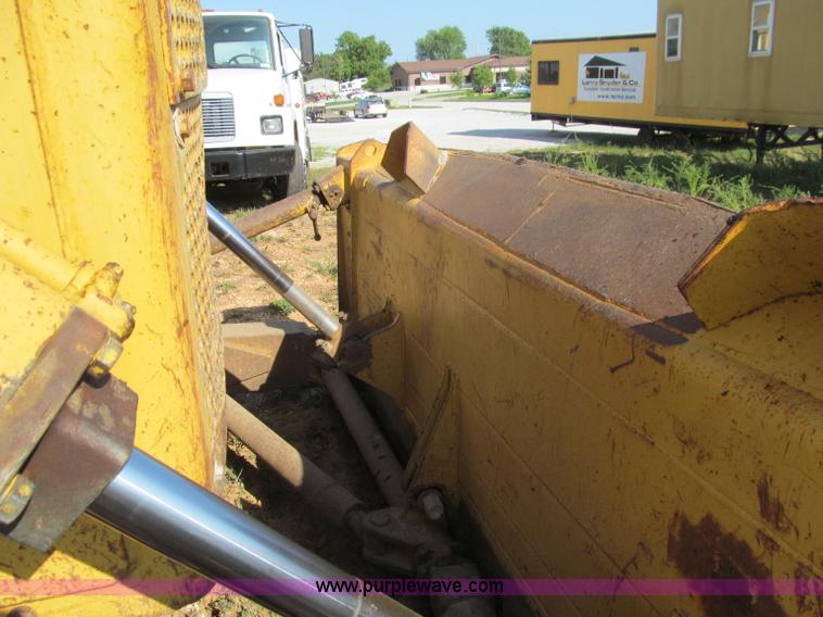 image for item F4568 1988 Caterpillar D7G dozer