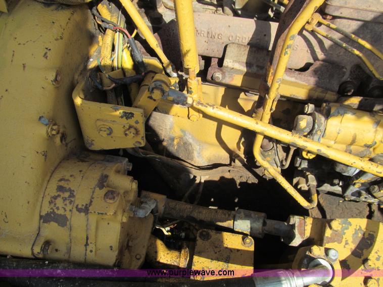 image for item F4568 1988 Caterpillar D7G dozer