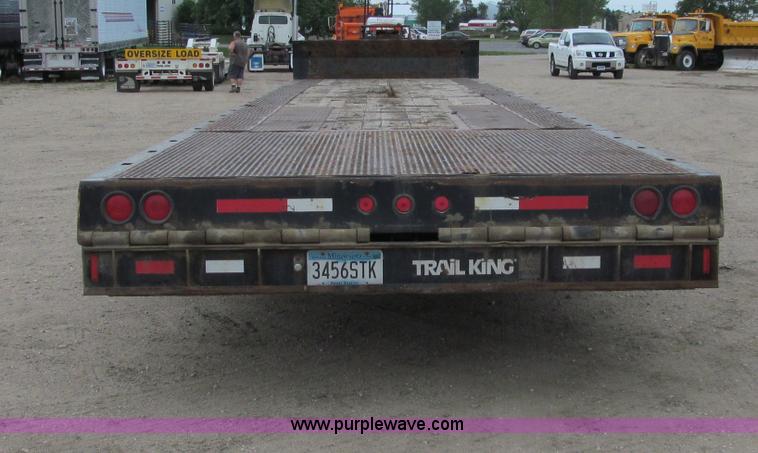 image for item F5508 2006 Trail King TK70HT-482 trailer
