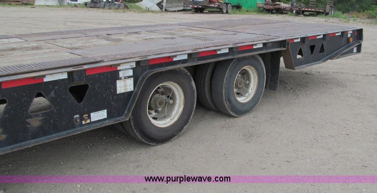 image for item F5508 2006 Trail King TK70HT-482 trailer