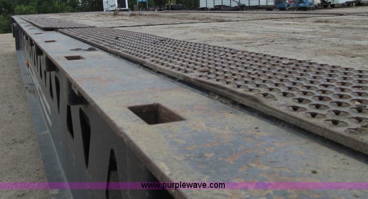 image for item F5508 2006 Trail King TK70HT-482 trailer