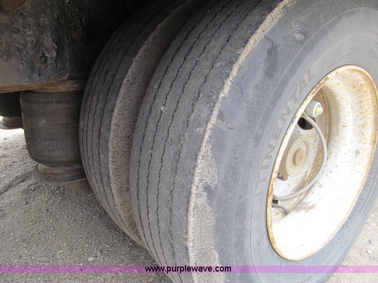 image for item F5508 2006 Trail King TK70HT-482 trailer