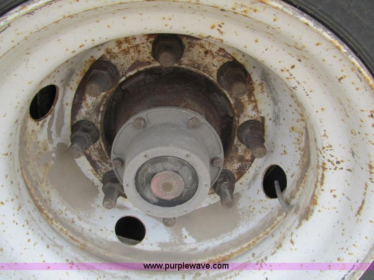 image for item F5508 2006 Trail King TK70HT-482 trailer