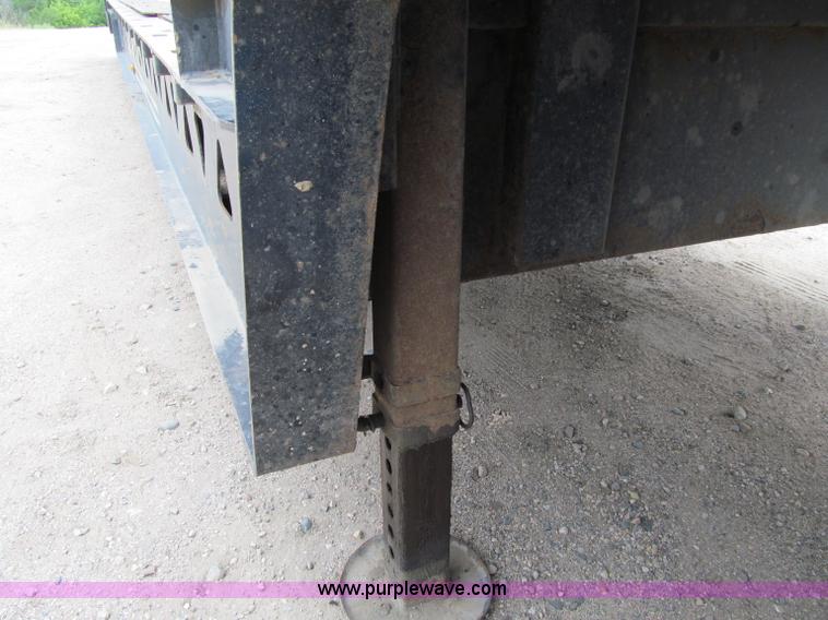 image for item F5508 2006 Trail King TK70HT-482 trailer