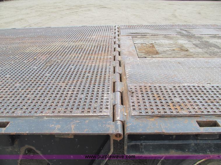 image for item F5508 2006 Trail King TK70HT-482 trailer