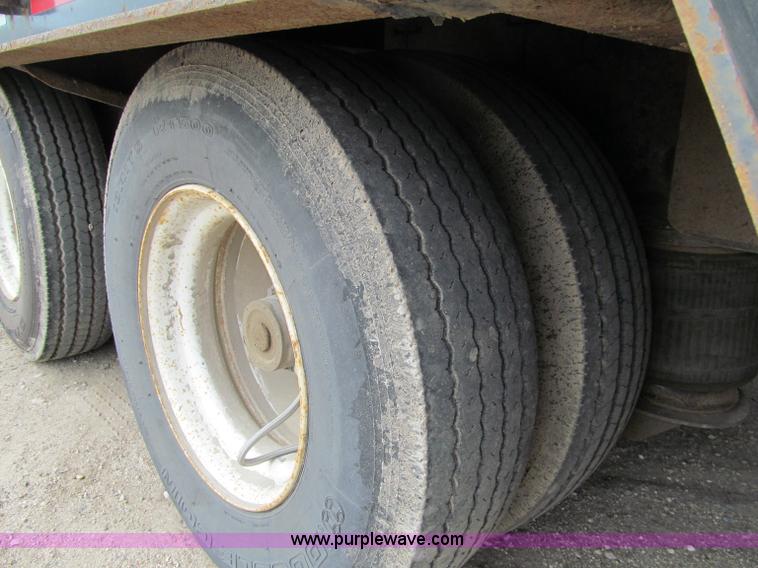 image for item F5508 2006 Trail King TK70HT-482 trailer