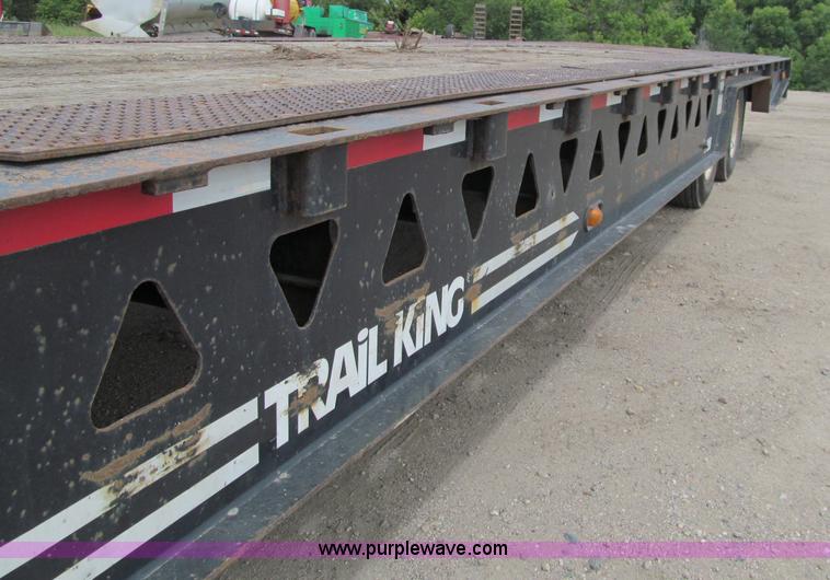 image for item F5508 2006 Trail King TK70HT-482 trailer