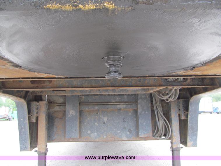 image for item F5508 2006 Trail King TK70HT-482 trailer