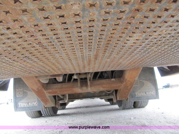 image for item F5508 2006 Trail King TK70HT-482 trailer