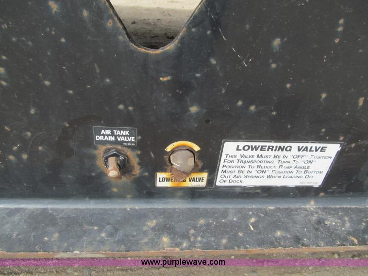 image for item F5508 2006 Trail King TK70HT-482 trailer