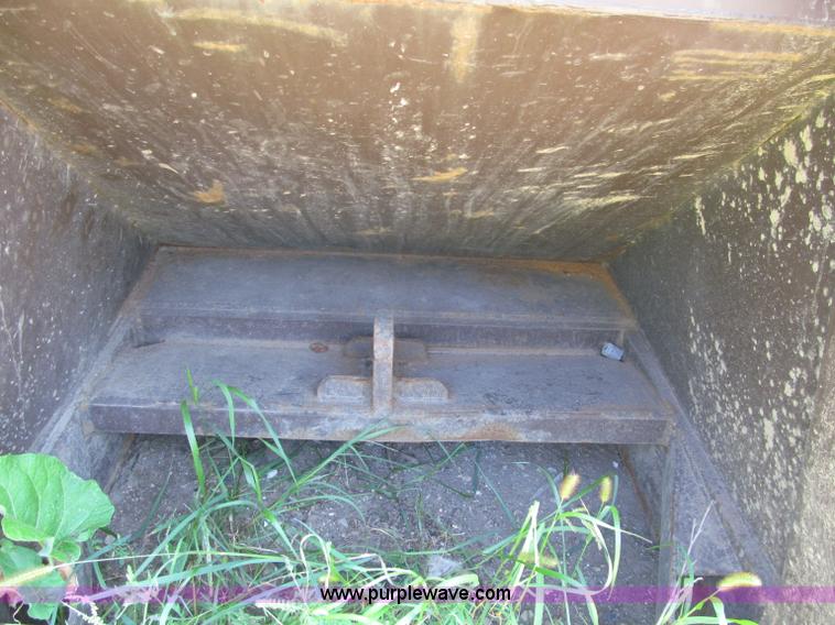 image for item F5510 Nedland Industries roll-off dumpster