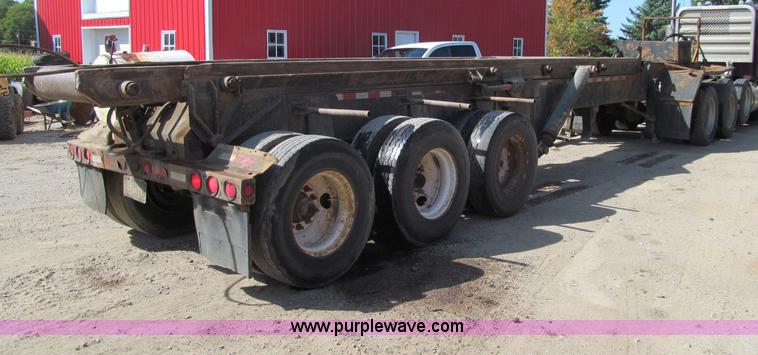 image for item F5511 1985 Galbreath TL roll-off triple axle trailer