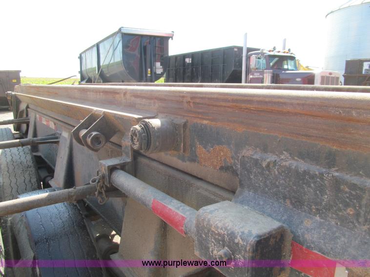 image for item F5511 1985 Galbreath TL roll-off triple axle trailer