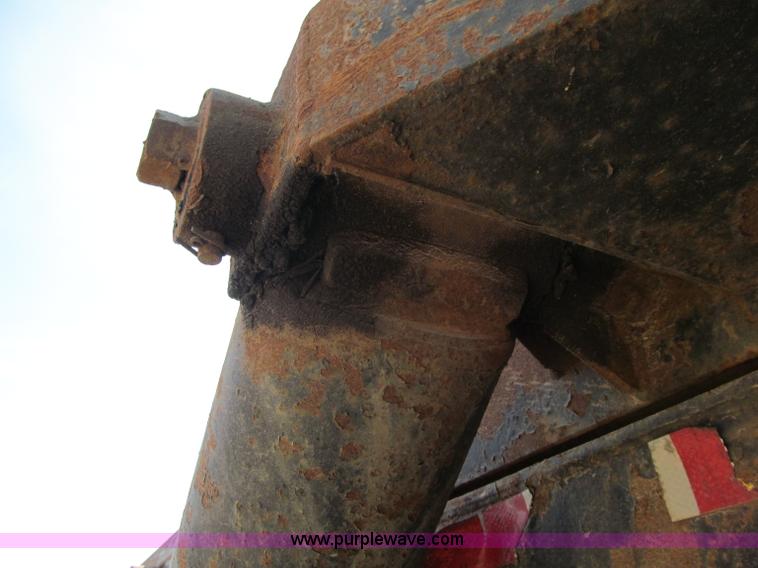 image for item F5511 1985 Galbreath TL roll-off triple axle trailer