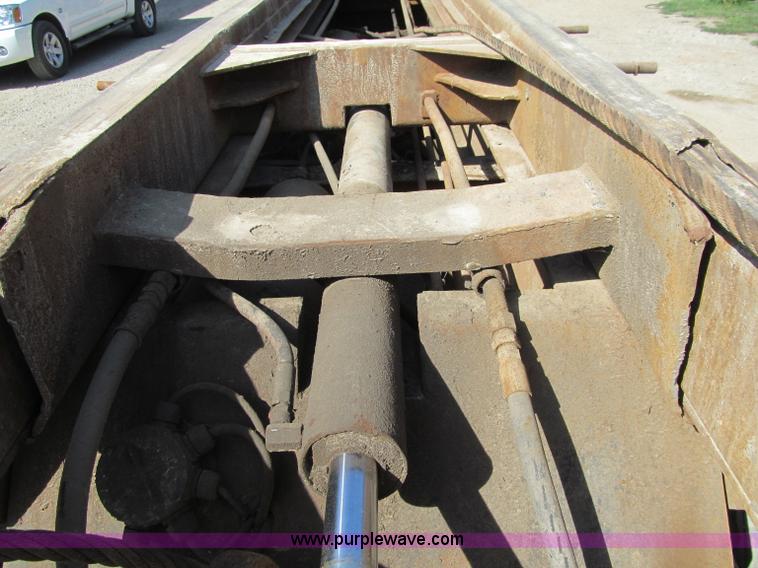 image for item F5511 1985 Galbreath TL roll-off triple axle trailer