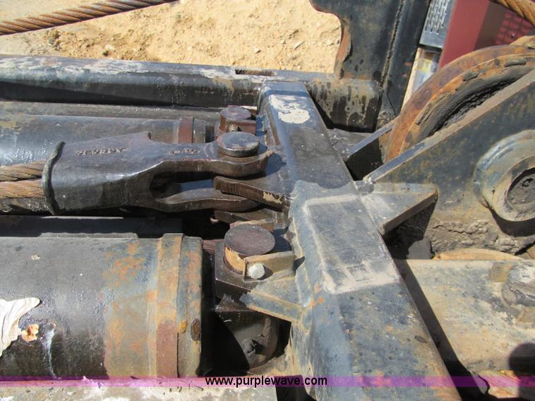 image for item F5513 McClain roll-off bed hoist