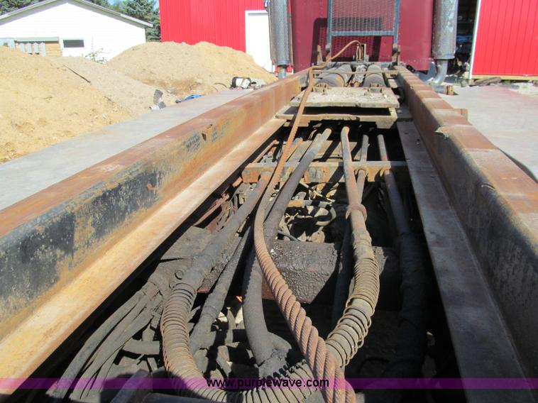 image for item F5513 McClain roll-off bed hoist