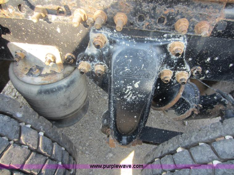 image for item F6506 2006 Sterling L9500 semi truck