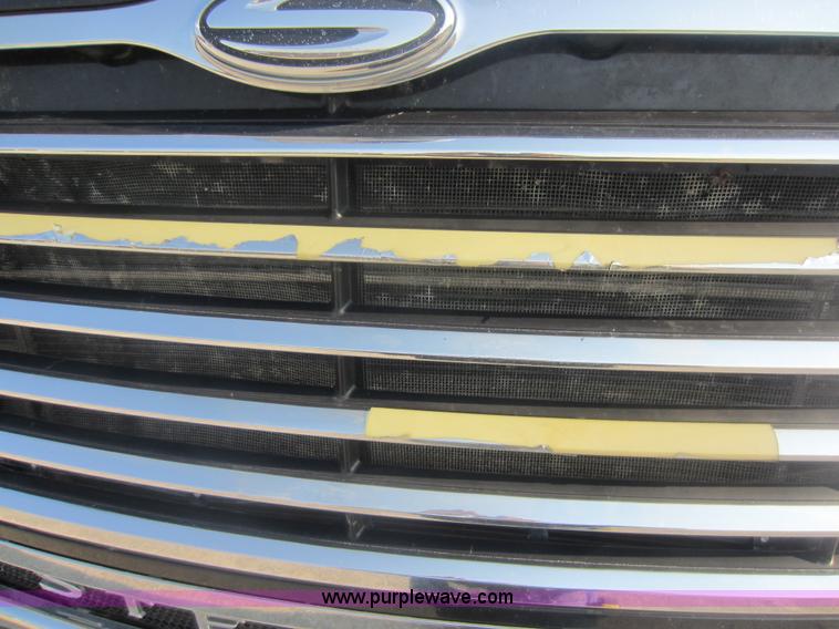 image for item F6506 2006 Sterling L9500 semi truck