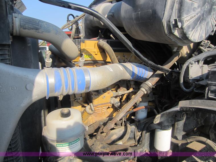 image for item F6506 2006 Sterling L9500 semi truck