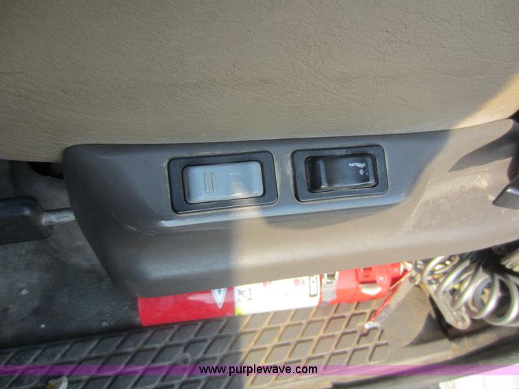 image for item F6506 2006 Sterling L9500 semi truck