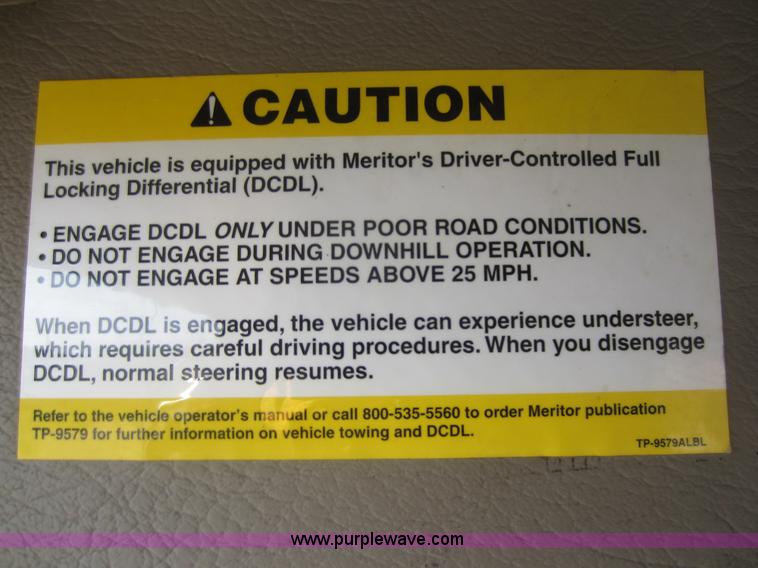 image for item F6506 2006 Sterling L9500 semi truck