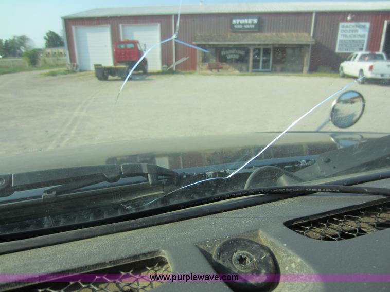 image for item F6506 2006 Sterling L9500 semi truck