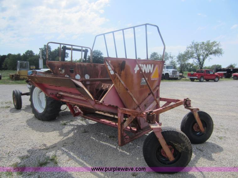 image for item F6509 Finn S500 hay buster