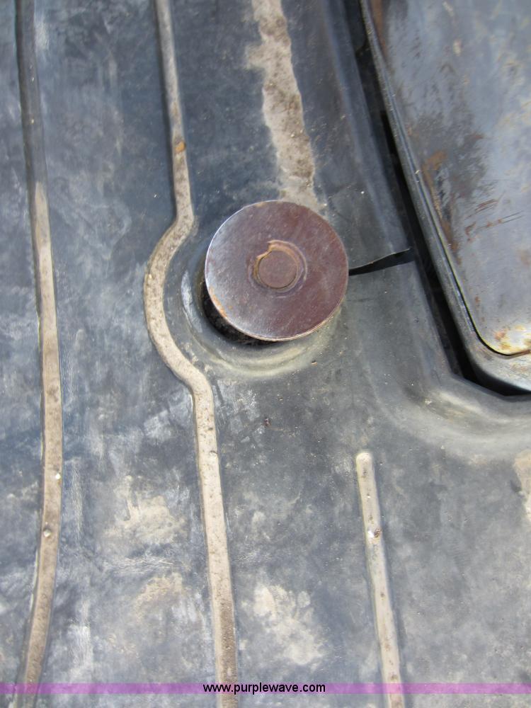 image for item F6516 2003 Ditch Witch MX27 mini excavator