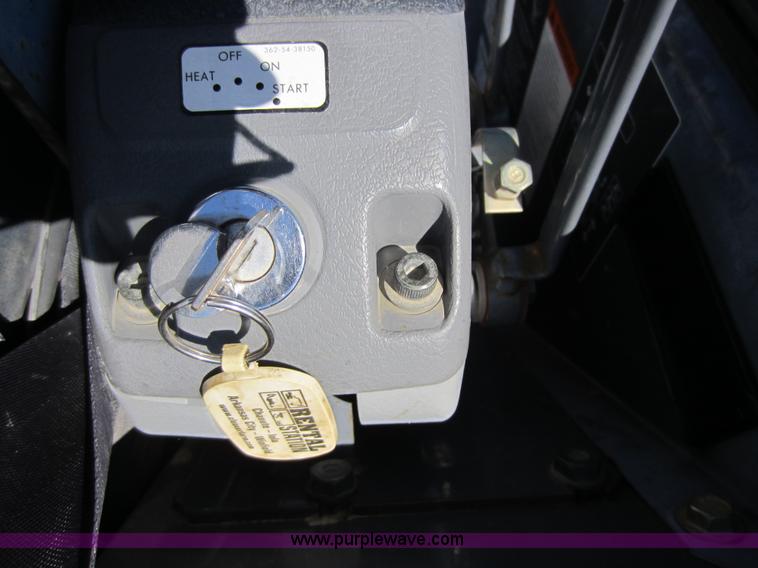 image for item F6516 2003 Ditch Witch MX27 mini excavator