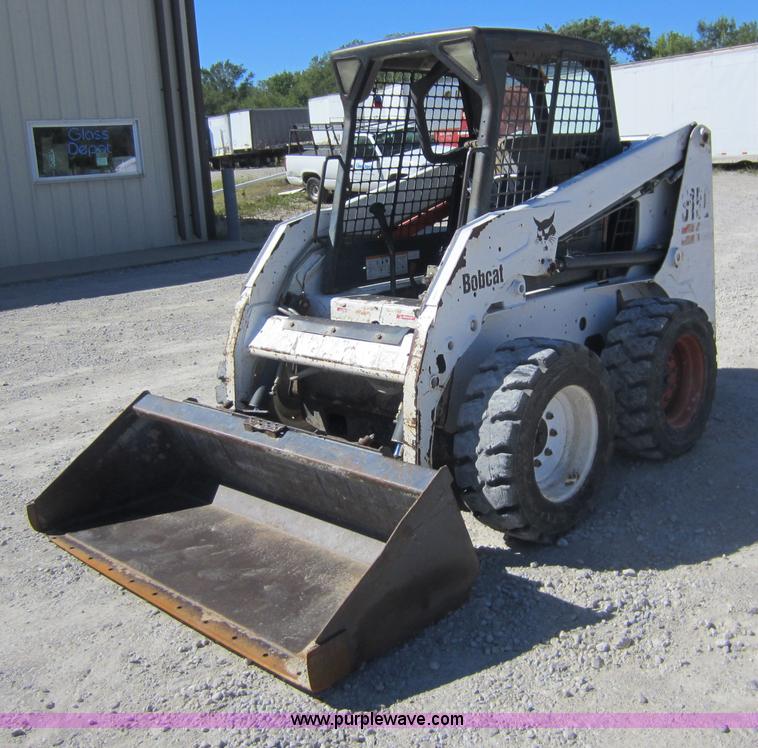 image for item F6517 Bobcat S150 skid steer
