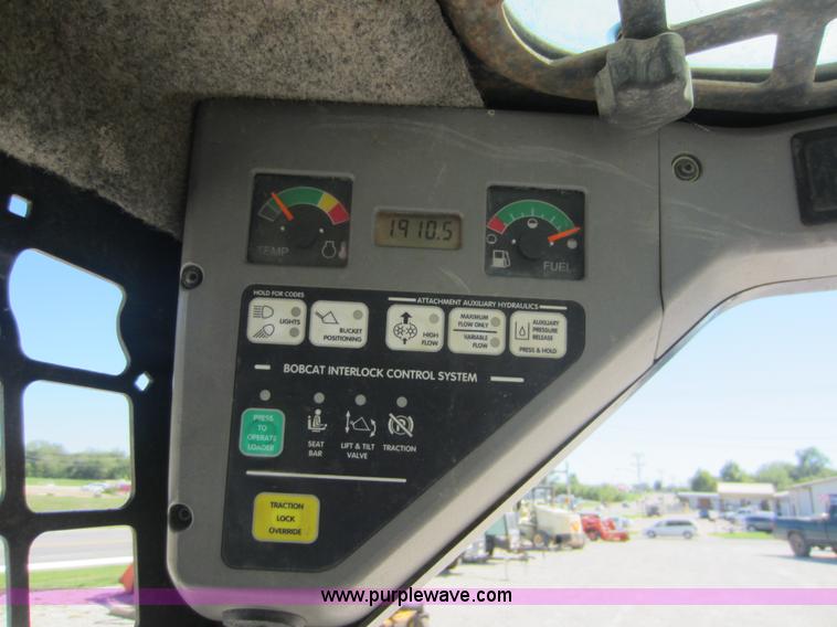 image for item F6517 Bobcat S150 skid steer