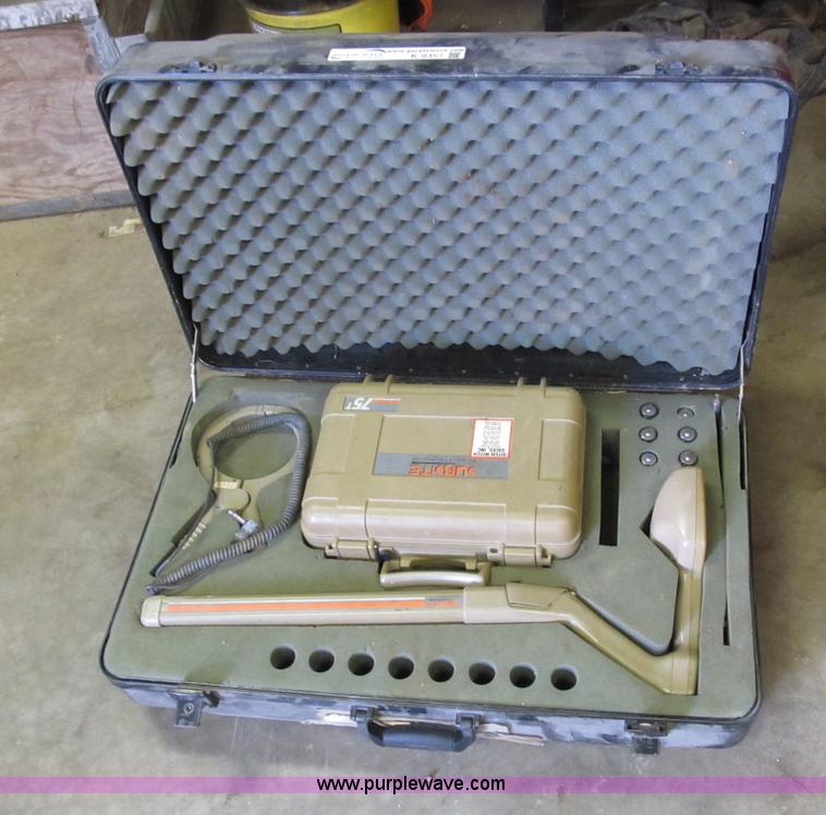 image for item K9357 Ditch Witch subsite utility line locator