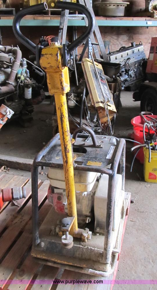 image for item K9367 Wacker vibratory plate compactor
