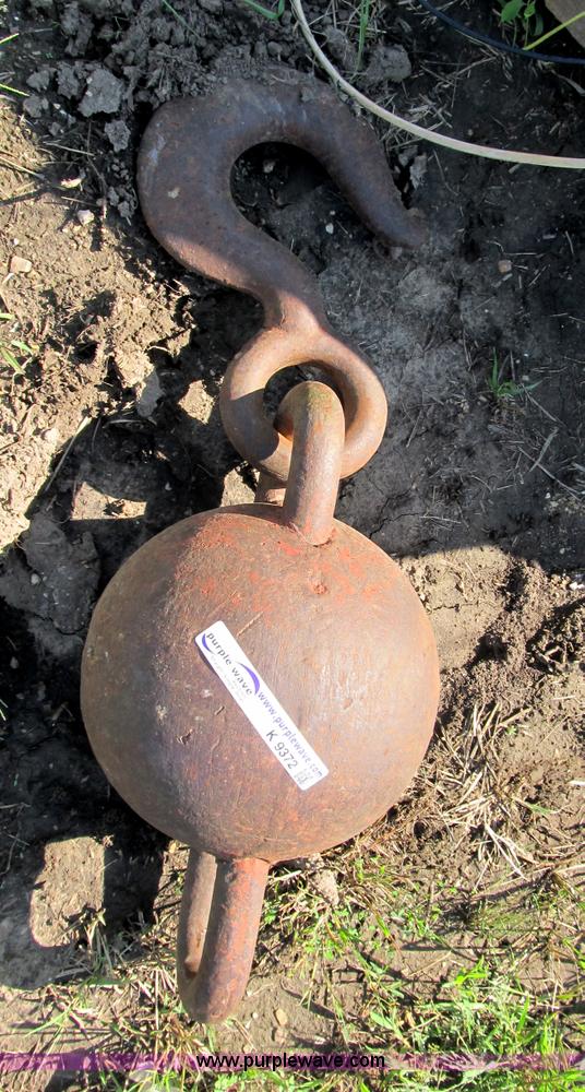 image for item K9372 Crane ball and hook