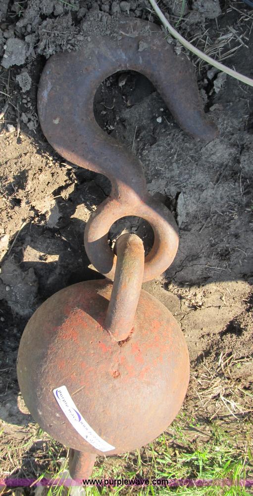 image for item K9372 Crane ball and hook