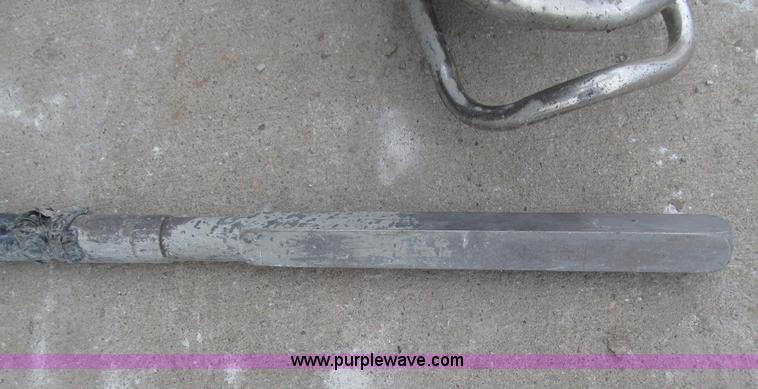 image for item K9593 Wyco 8' pencil vibrator