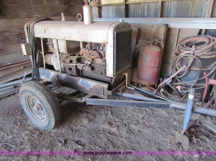 image for item N9145 Shield Arc portable welder