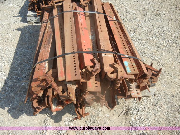 image for item U9265 Approximately 255 column form brackets