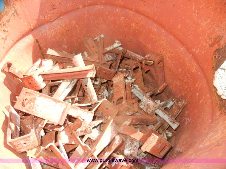 image for item U9271 Approximately 400 Symons Wailer connectors