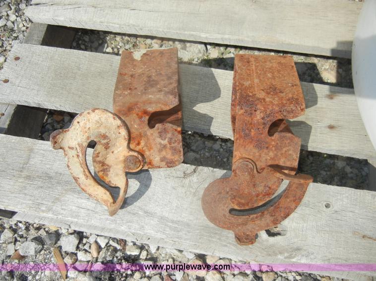 image for item U9273 Approximately (626) Jahn Wailer brackets