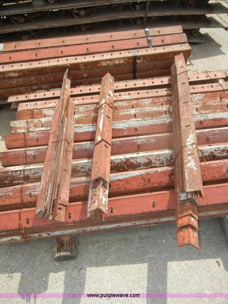 image for item U9280 Assorted concrete form braces