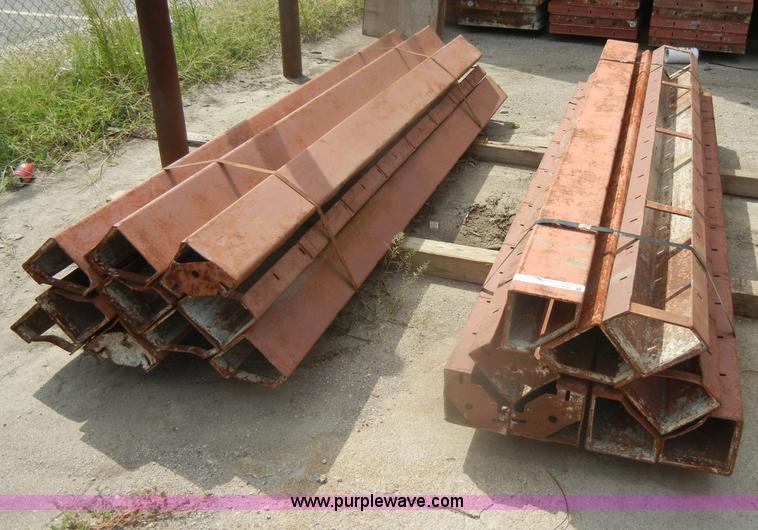 image for item U9282 Approximately 19 Symons outside corners