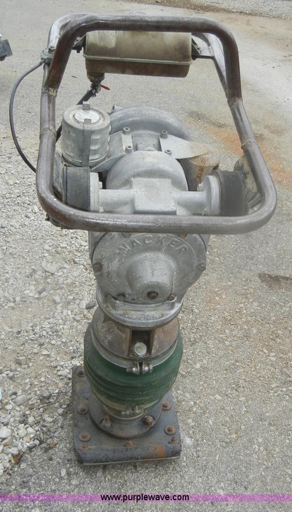 image for item U9292 Wacker packer